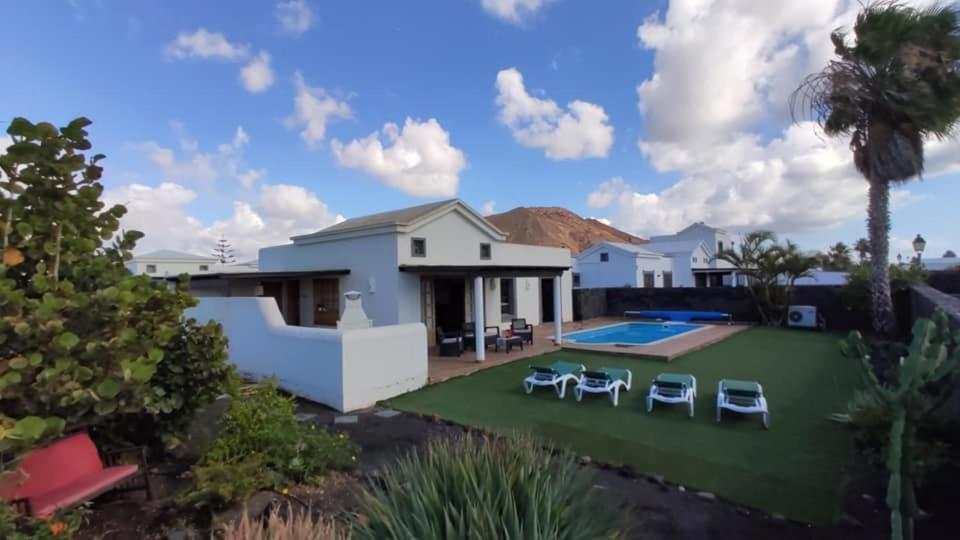 Villa Bol-Can Con Piscina Privada Playa Blanca  Exterior photo